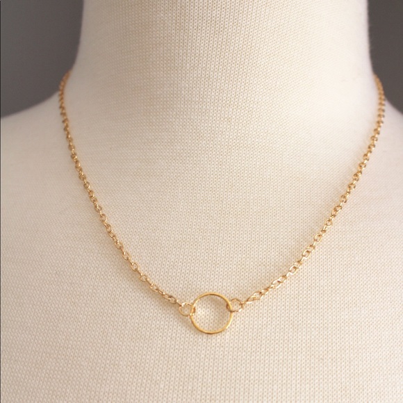 Mary & Heart Jewelry - Dainty Gold Circle Pendant Necklace
